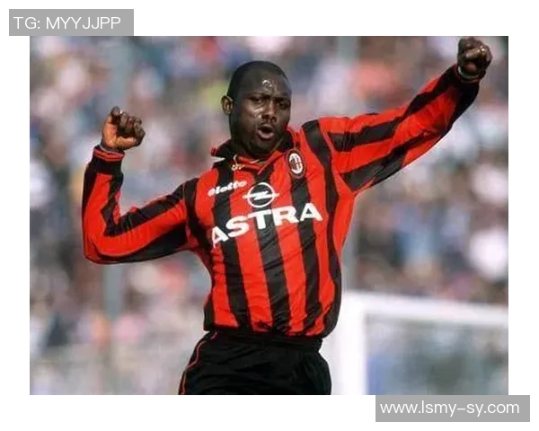 当今世界足球三大球星的崛起与争议背后揭示的竞技与商业博弈