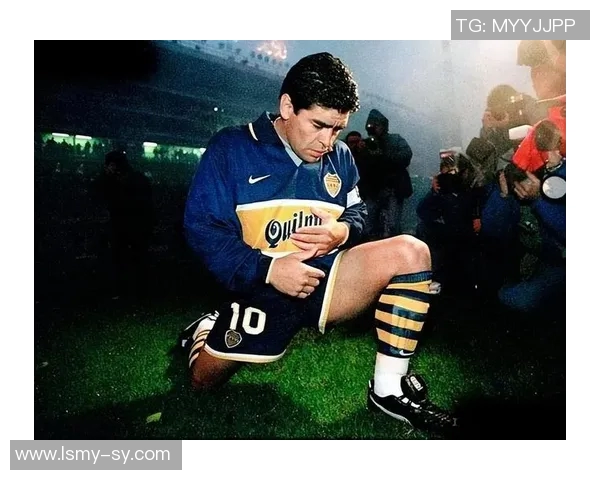 七十年代足球传奇球星回顾及影响力分析大全 七十年代足球传奇球星回顾及影响力分析大全